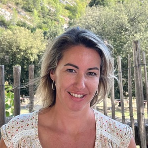 Marion Hery Hypnose Cuges-les-Pins, , Neurothérapie par les Mouvements Oculaires (NMO), Maitre Praticien en Hypnose Méthode Coalix®